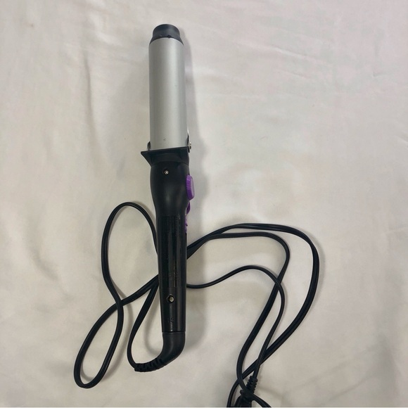 Remington Curling Iron with Cover - Picture 9 of 10